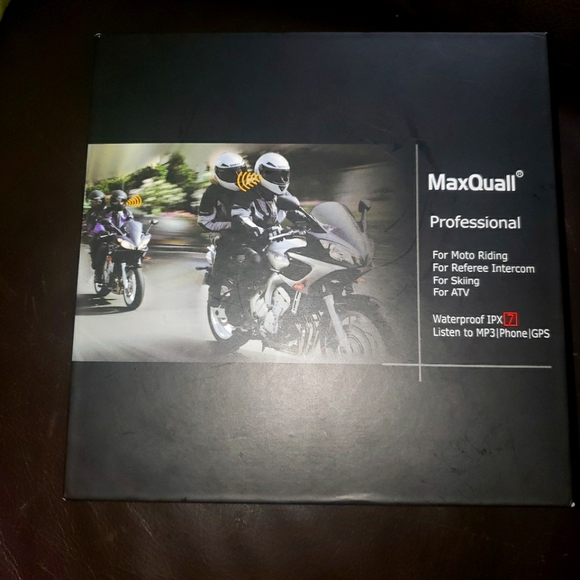 MAXQUALL PROFESSIONAL WATERPROOF IPX 7 LISTEN TO MP3/PHONE/GPS - Picture 1 of 5